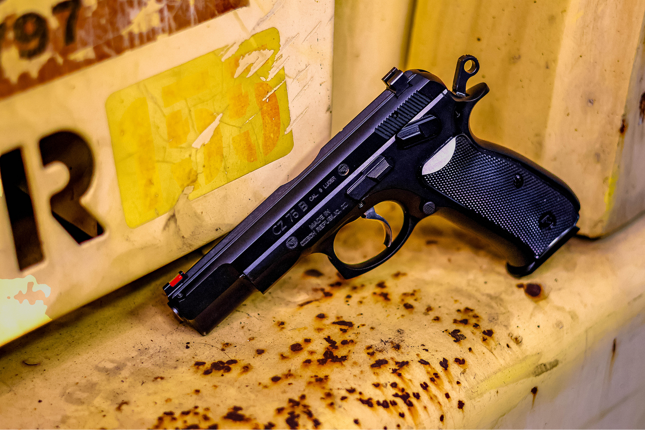 CZ 75, FRONT FIBER